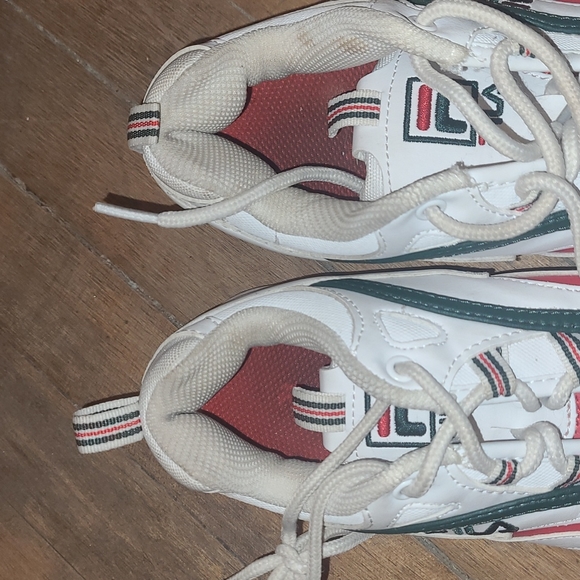 Fila shoes - Picture 2 of 5
